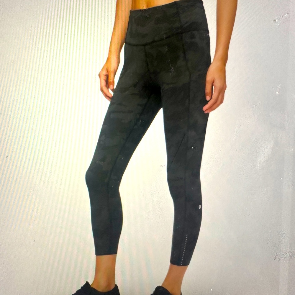 Lululemon fast and free high rise reflective